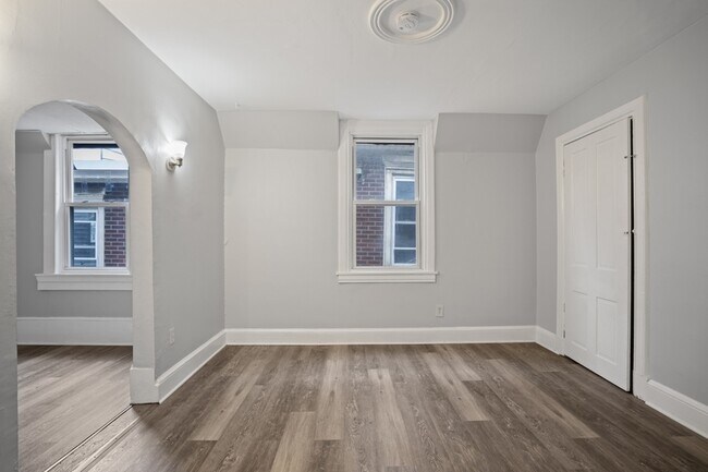 Foto del edificio - 235 Monmouth St