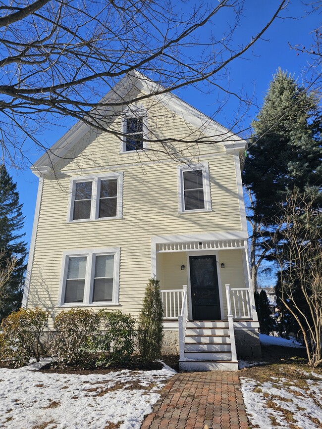 Building Photo - 15 Winchester St