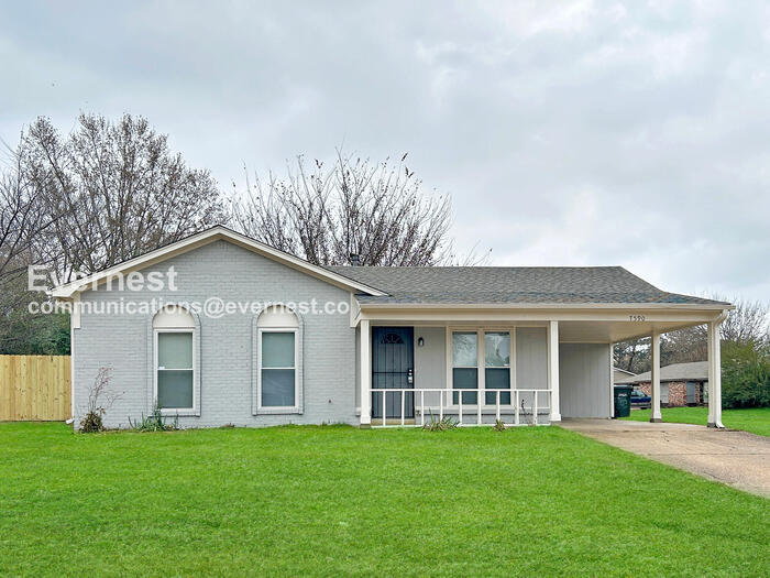 Primary Photo - 3 Bed/2.5 Bath Home with Fenced Yard & Car...