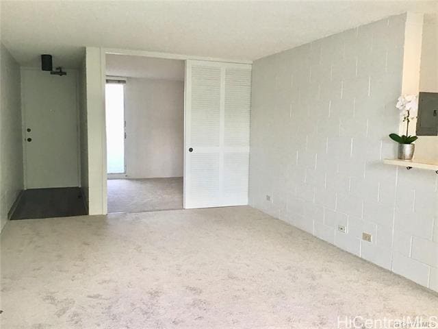 Building Photo - 647 Kunawai Ln