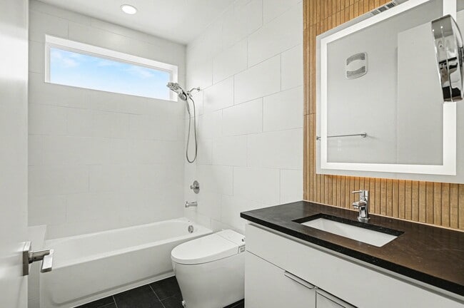 Hotel like bathrooms - Jasmine@Fitzhugh