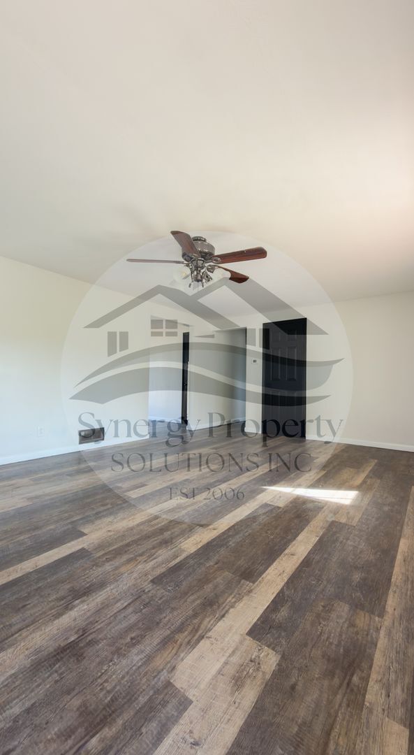 Foto del edificio - Ranch Home in Madison Close to 71