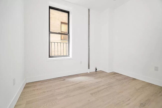 Building Photo - 81 Orchard Street