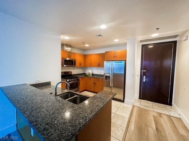 Primary Photo - 4525 Dean Martin Dr