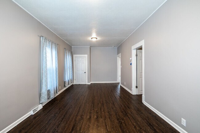 Building Photo - A Great 2 Bed/1 Bath Home With a Loft