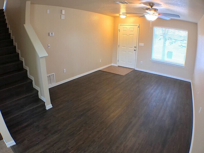 Foto del edificio - Northeast El Paso 4 Bed Refrig A/C