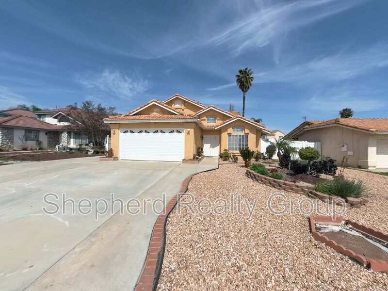 Primary Photo - 8766 Sandhill Dr