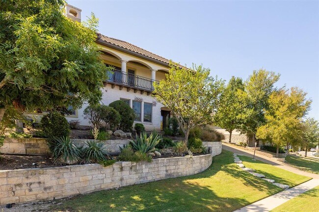Building Photo - 227 Golden Bear Dr