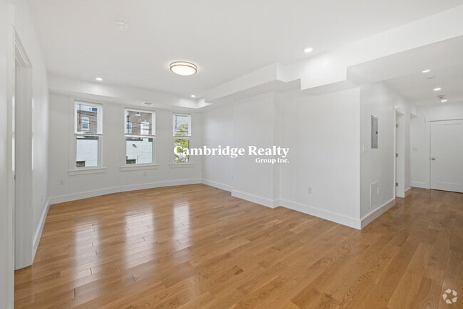 Building Photo - 309 Columbia St