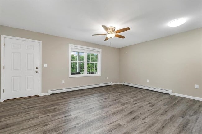 Foto del edificio - 4 Mill Pond Rd