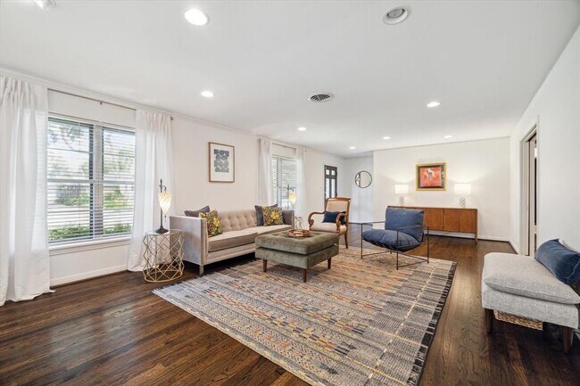 Foto del edificio - 3423 Norris Dr
