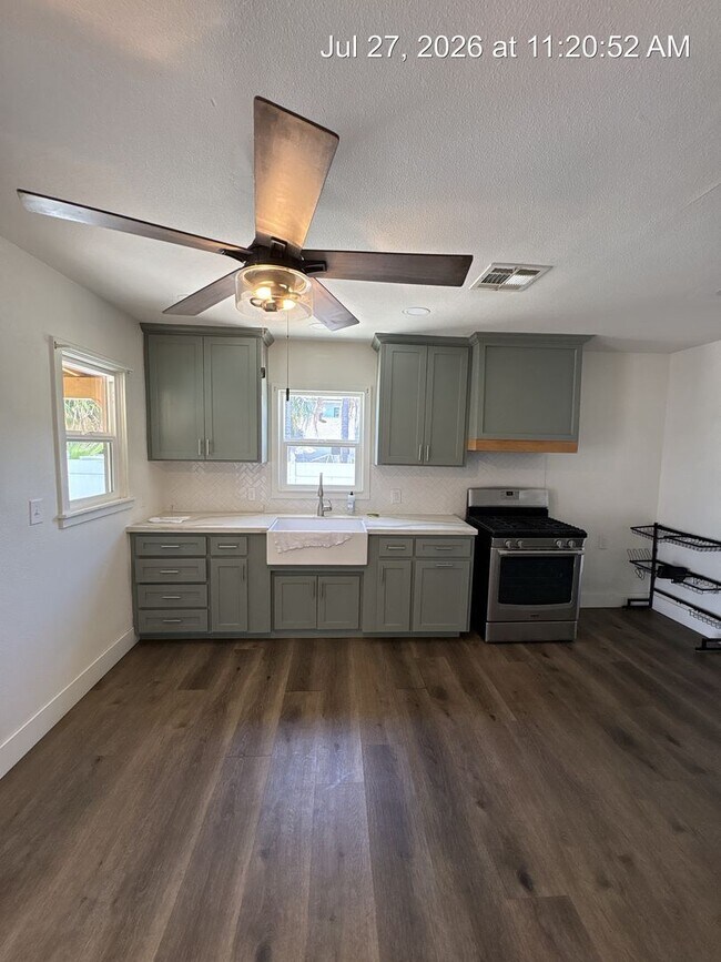 Foto del edificio - Cozy Home Now Available in Dinuba!!!