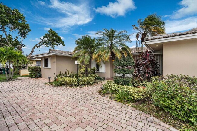 Photo - 20525 Highland Lakes Blvd House