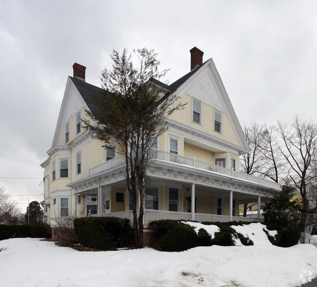 Building Photo - 1871 Broad St