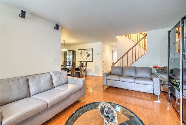 Foto del edificio - 64 Sunningdale Cir