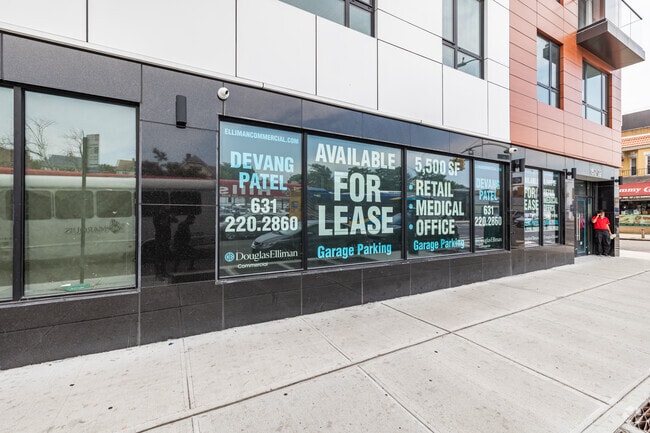 Foto del edificio - 15002 Hillside Ave