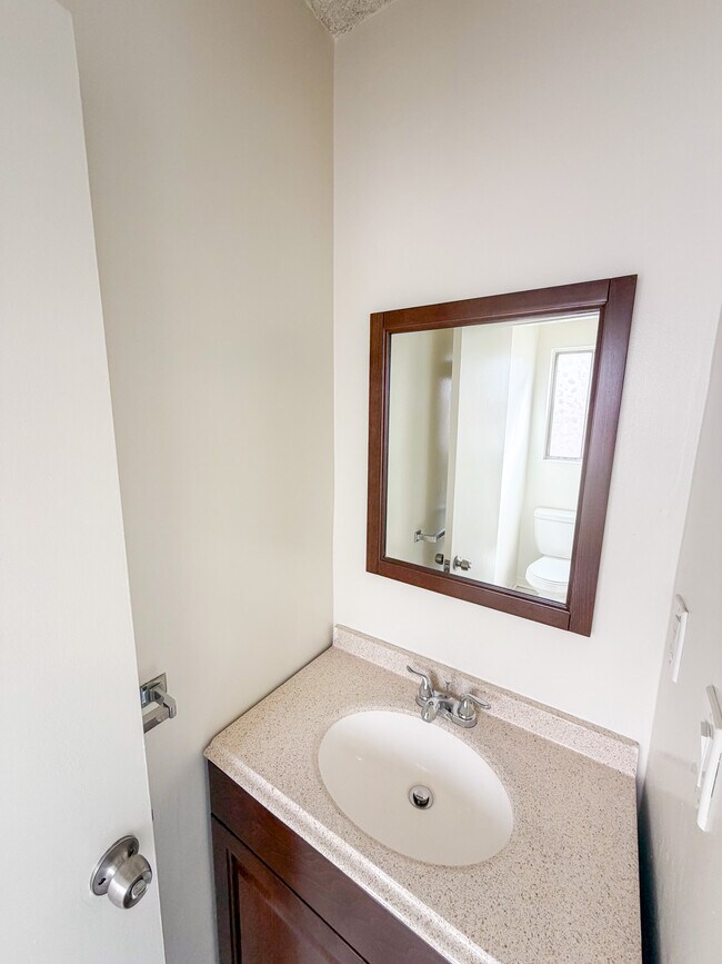 Foto del edificio - 15339 Weddington St