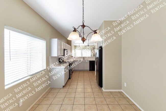 Foto del edificio - $400 off Move in! Beautiful 3 bedroom +Den...