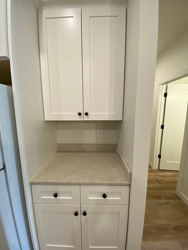 Foto del edificio - 2509 N Benjamin Ln