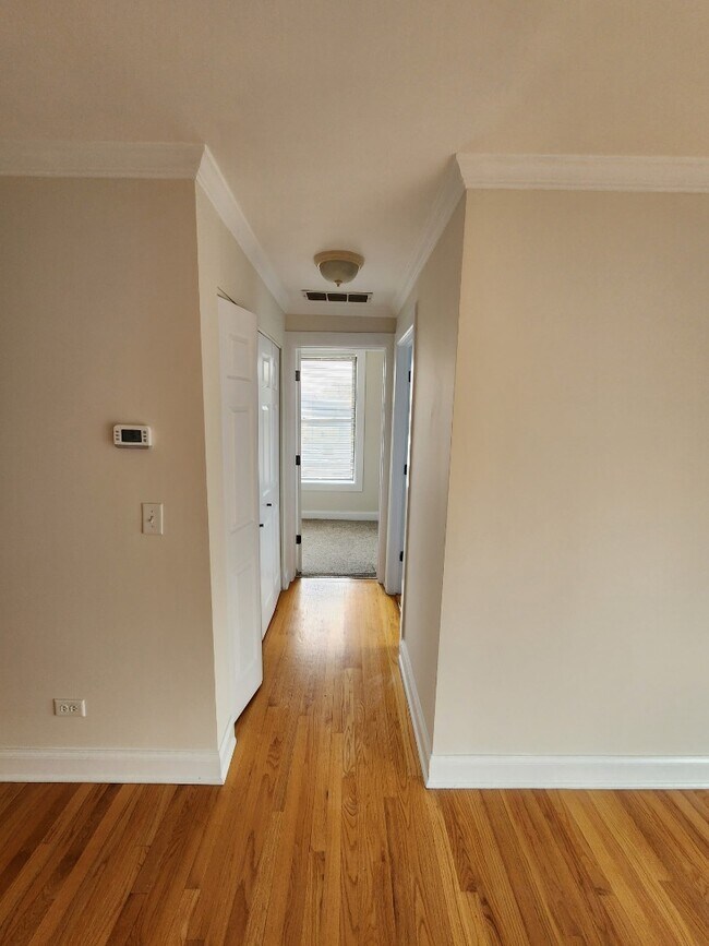 Foto del edificio - Buena Park - 1 bedroom + Den available ASAP!