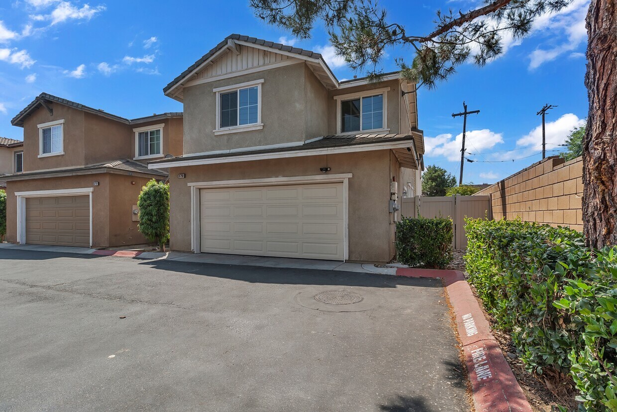 Primary Photo - 8798 Nozay Ln