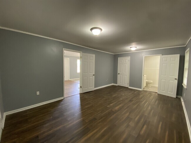 Building Photo - 3069 Montpelier Pl