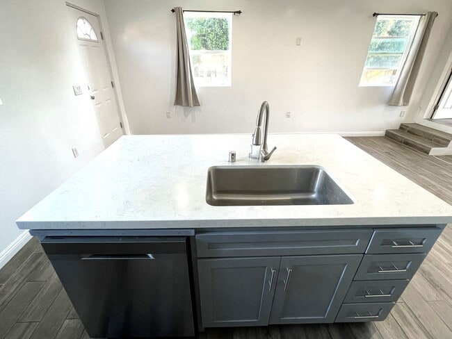 Building Photo - New Price! Modern ADU Rental