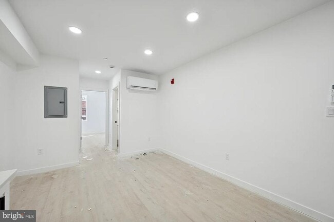 Building Photo - 52 N 51st St