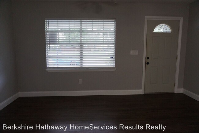 Foto del edificio - 4 br, 2 bath House - 109 Burns Ave,