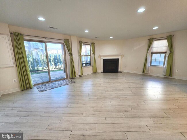 Foto del edificio - 6258 Alexa St