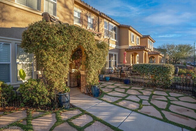 Foto del edificio - 2074 Waterlily View St