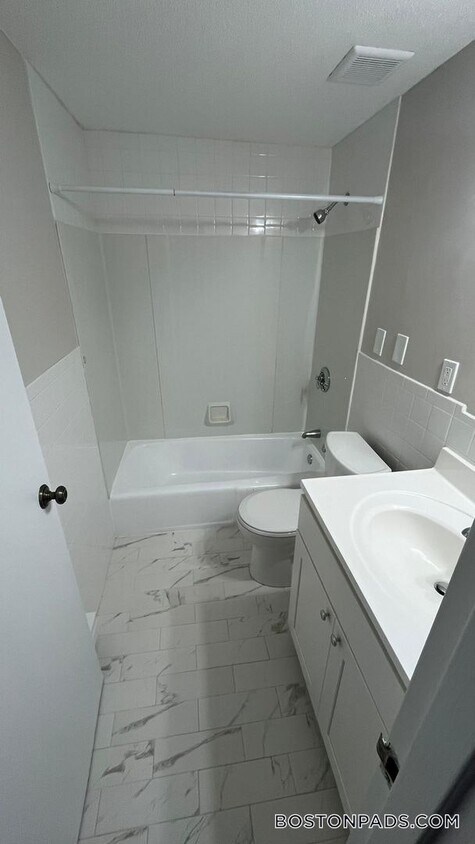 Foto del edificio - 799 Farm Rd
