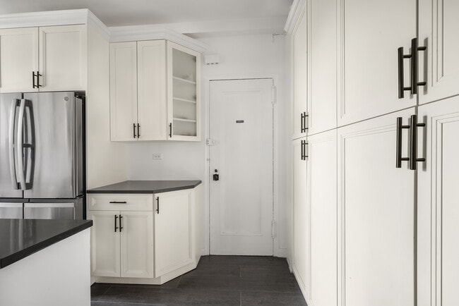 Foto del edificio - 221 W 82 St