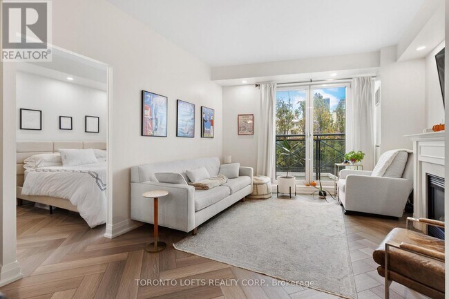 Building Photo - 20 Scrivener Square