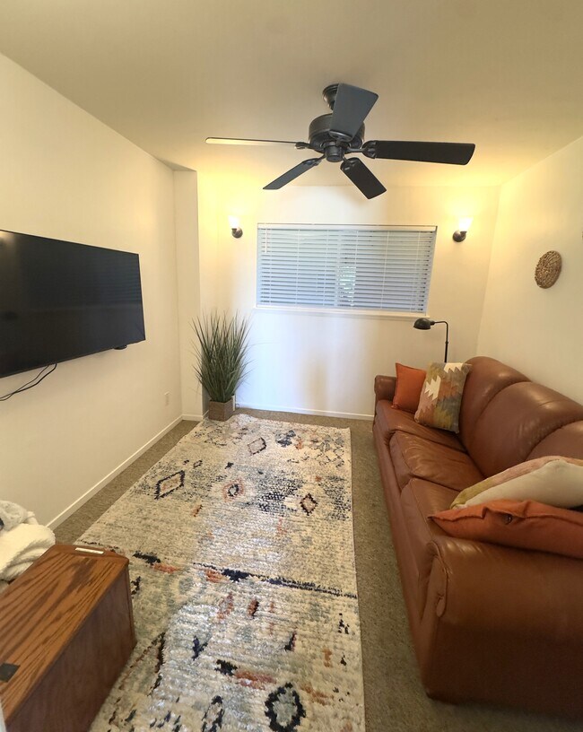 Sala de estar - 800 Lincoln Ave