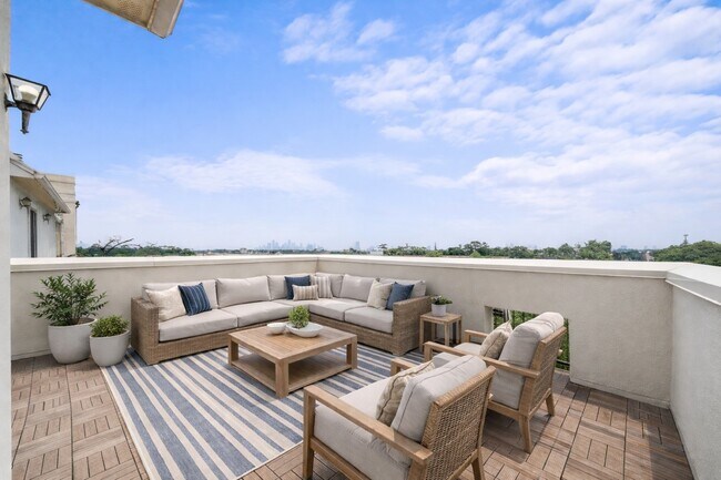 Foto del edificio - 6606 Toledo St