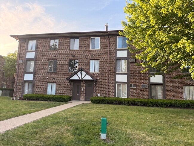 Foto del edificio - 13 Crestview Ln
