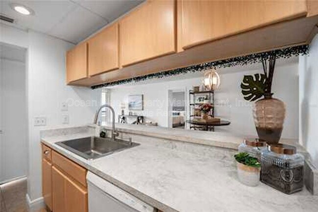 Foto del edificio - 5700 Mariner St