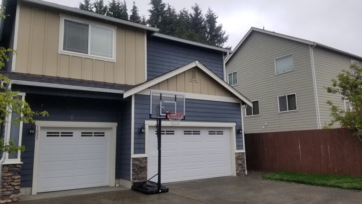 Foto principal - 1033 Chelan Ave NE
