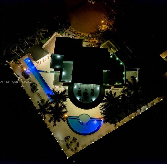 Foto del edificio - 2890 NE 28th St