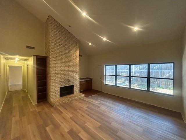 Foto del edificio - 401 Towne House Ln