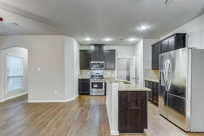 Building Photo - 21815 Black Owl Dr