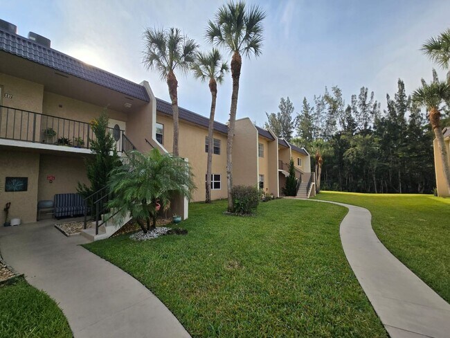 Building Photo - Charming 1BR/2BA in 55+ Community – Fully ...