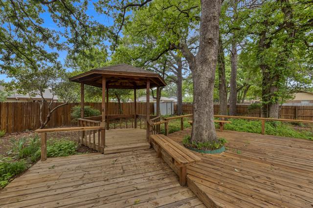 Foto del edificio - 5622 Woodhollow Dr