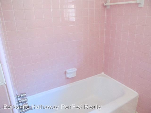 Building Photo - 3 br, 1.5 bath House - 945 Richardson St