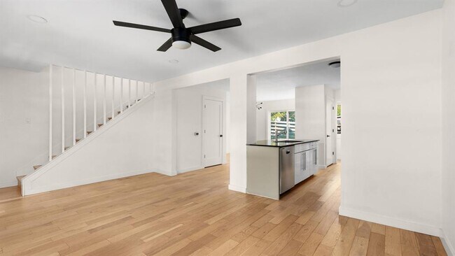 Foto del edificio - 2502 E 11th St
