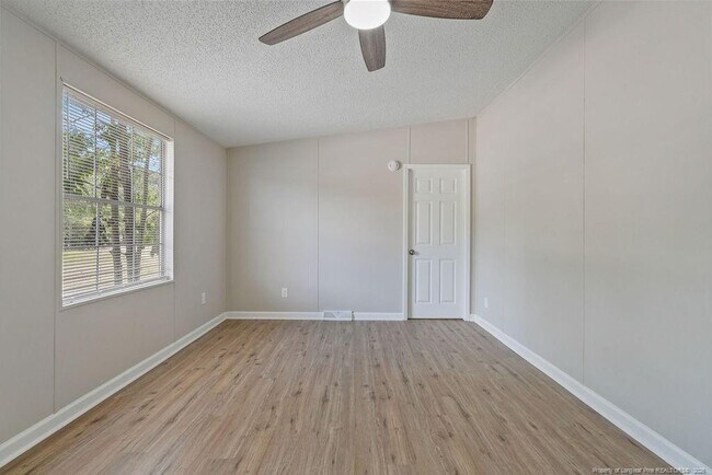 Foto del edificio - 234 Twin Creek Dr