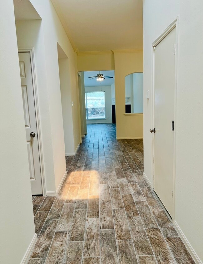 Building Photo - 6010 Forest Plaza Ct