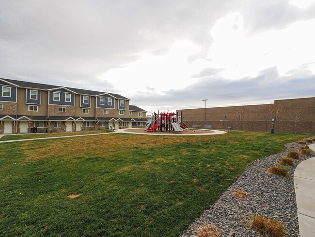 Building Photo - RES_WHITE_8178