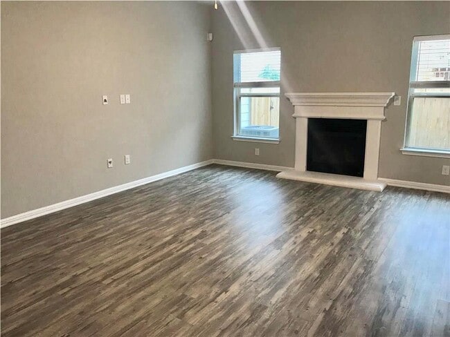 Building Photo - 11803 Frenchie Ln